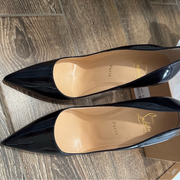 Louboutin Pump - Authentic So Kate 120. Priced to sell. - Picture 4 of 6